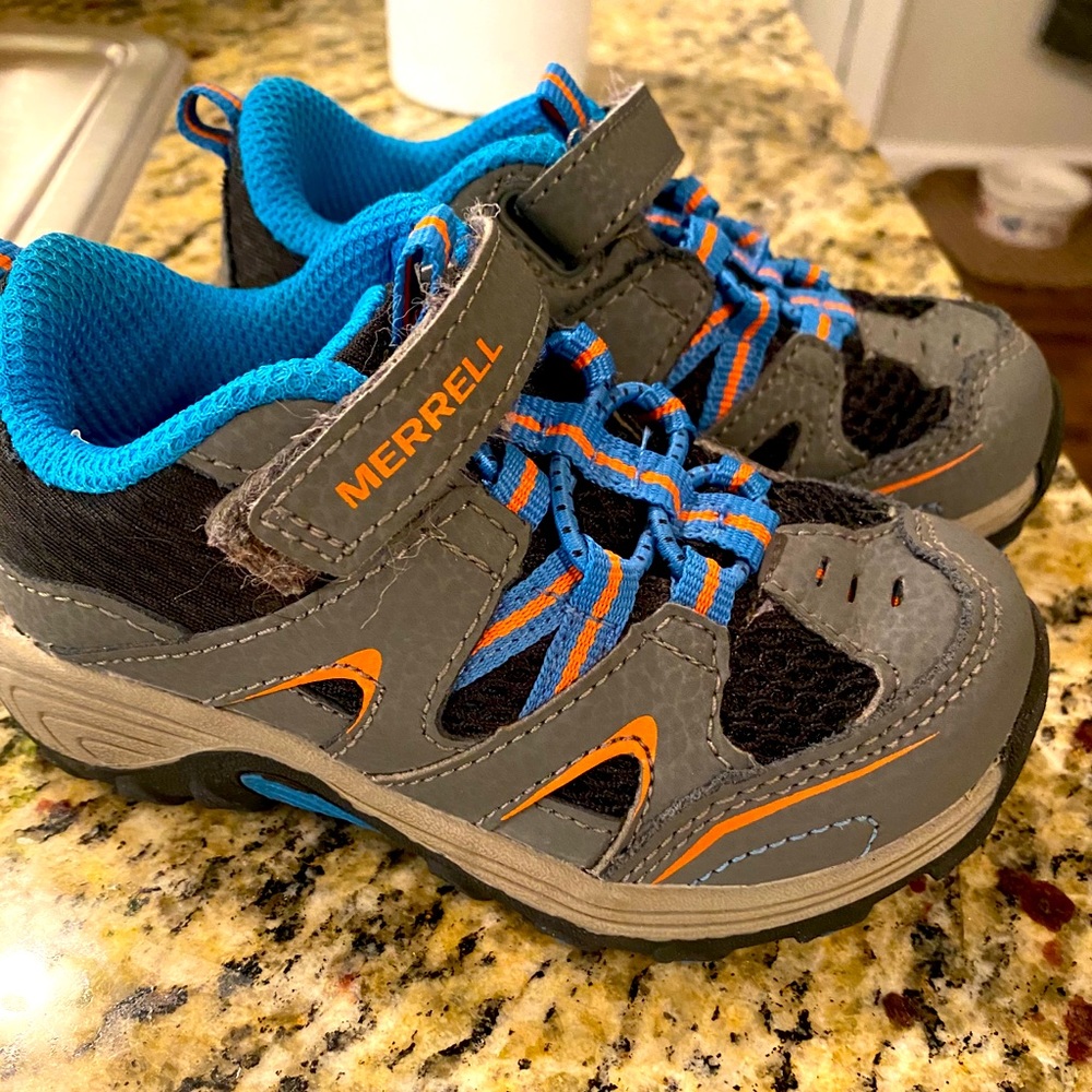 Toddler Merrells size 6.5